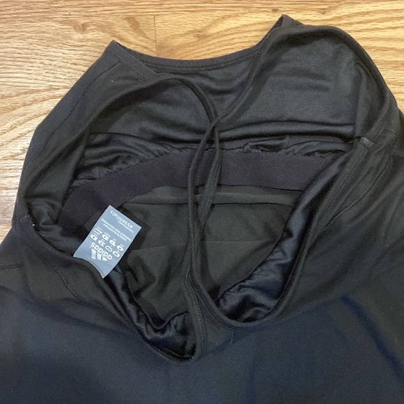 Adidas women’s large tank - Picture 3 of 6